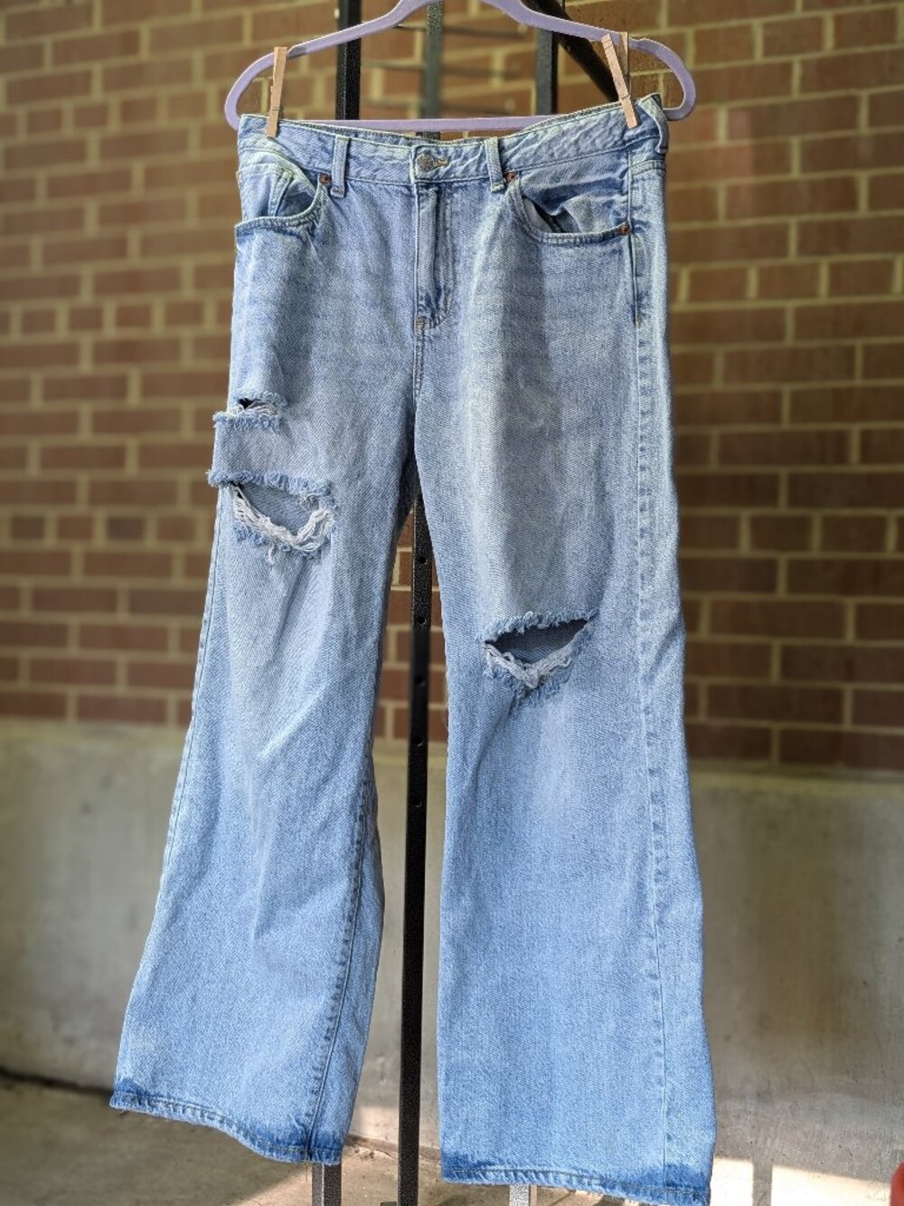 S.O.N.G. Distressed Wide Leg Jeans Women's 7/28 Light Wash Denim Y2K Style Indie
